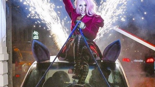 RMF Extra: Doda licytowała auto dla chorego chłopca. Wygrał oszust, który zaoferował 500 tysięcy złotych