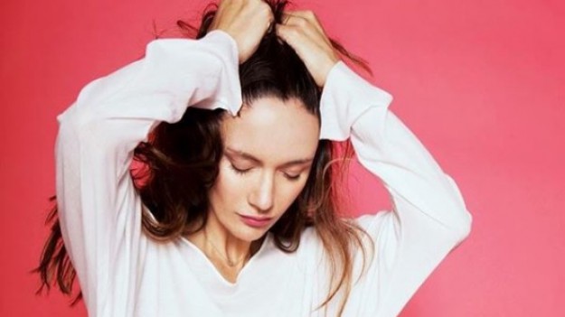 RMF Extra: Ilona Ostrowska pozdrawia nago z Bali! "Żebyśmy o sobie stanowiły i nie zapominały o swoich piersiach"