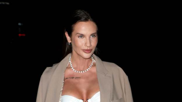 RMF Extra: Karolina Gilon w stroju kąpielowym. Internauta skrytykował jej pośladki. Odpowiedziała! 