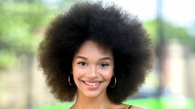 RMF Extra: Nicole Akonchong w obcisłym body odsłania swoje wdzięki. "Petarda" [FOTO]