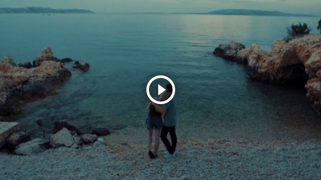 RMF Extra: Antek Smykiewicz "Jak sen": Zobacz wakacyjny teledysk!