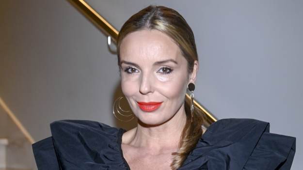 RMF Extra: Agnieszka Włodarczyk w bikini stanęła w oknie. Tak sfotografował ją Robert Karaś [FOTO]