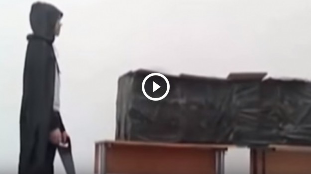 RMF Extra: Trik z przecięciem kobiety na pół. Co może pójść nie tak?