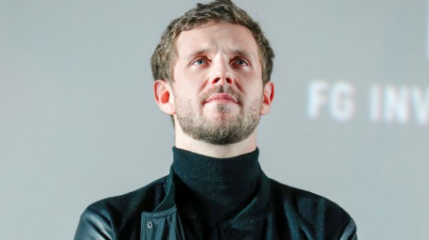 RMF Extra: Antek Królikowski opublikował w sieci poruszający wpis z okazji Dnia Ojca. "Gdziekolwiek teraz jedziesz Tato, wierzę że masz się dobrze!"