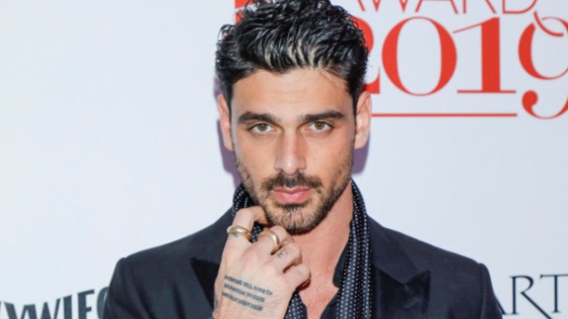 RMF Extra: Michele Morrone jakiego nie znacie! Gwiazdor "365 dni" w zaskakującej fryzurze