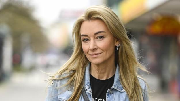 RMF Extra: Przybrana córka Martyny Wojciechowskiej straciła rękę w wyniku bestialskiego ataku. Teraz zamieściła poruszający wpis [FOTO]