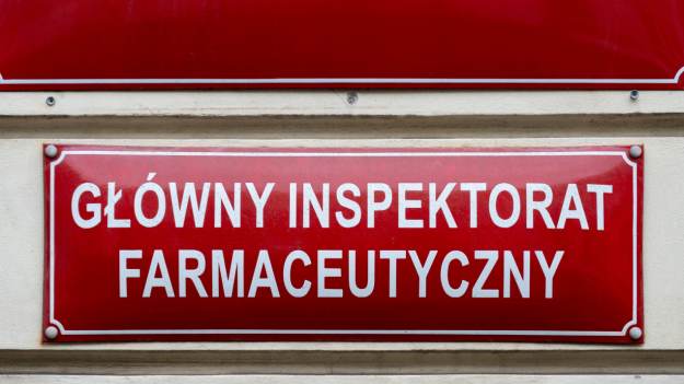 RMF Extra: Ważny komunikat GIF dla seniorów. Darmowy lek wycofany z aptek!