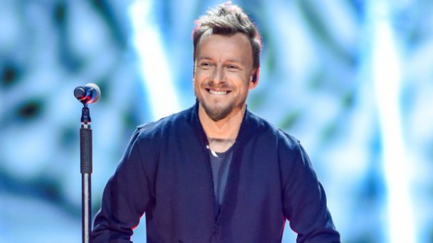 RMF Extra: Kuba Wojewódzki chwali się w sieci nowym samochodem. Piotr Kupicha w zabawny sposób odpowiada dziennikarzowi!