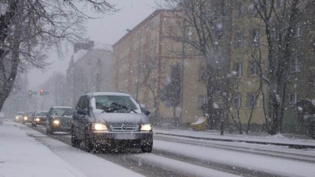RMF Extra: Intensywne opady śniegu i mróz do -19 stopni Celsjusza. IMGW wydał alerty
