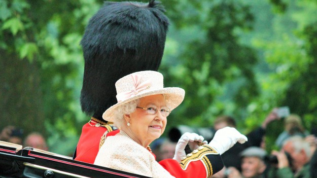 RMF Extra: Królowa Elżbieta II skończyła 94 lata! Opublikowano urocze filmy z dzieciństwa Jej Królewskiej Mości