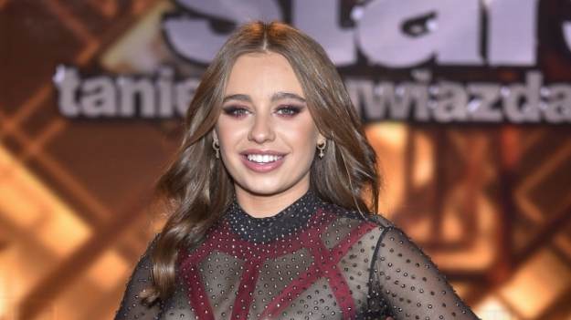 RMF Extra: Oliwia Bieniuk tylko w kabaretkach i kusym body. Fanom trudno oderwać wzrok [FOTO]