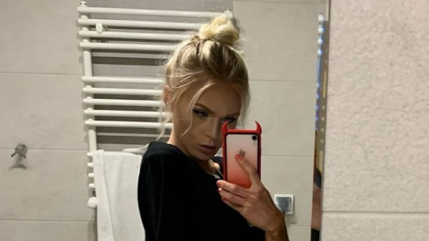 RMF Extra: "Top Model". Transseksualna modelka bez bielizny. Kamila Warzecha na bardzo śmiałym zdjęciu