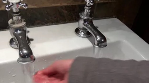 RMF Extra: Po co Brytyjczykom dwa osobne krany w zlewie? Jest kilka teorii...