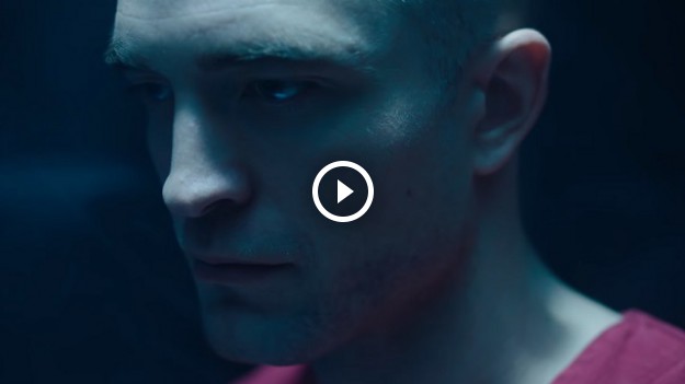 RMF Extra: Tindersticks feat. Robert Pattinson "Willow". Jak aktor poradził sobie w roli wokalisty? [WIDEO]