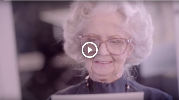 RMF Extra: 100-letnia modelka zachwyca w brytyjskim "Vogue"!