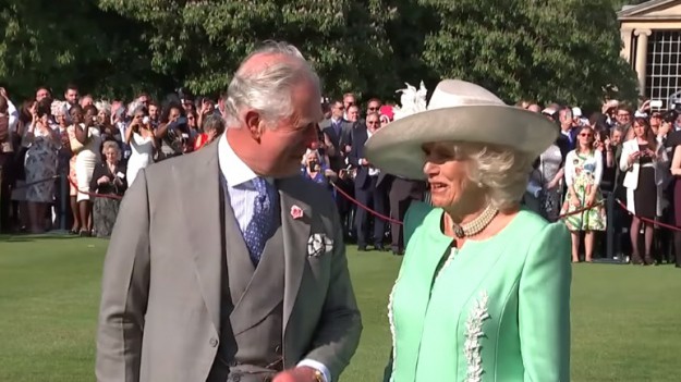 RMF Extra: Rodzina królewska na wyjątkowej fotografii. Koniec z pozowaniem?