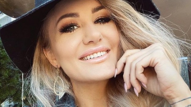 RMF Extra: Ewa z "Gogglebox" w zmysłowym wydaniu. Kadr z łózka trafił do sieci!