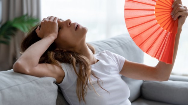 RMF Extra: Domowe sposoby na ochłodzenie mieszkania bez klimatyzacji w upalne dni