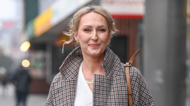 RMF Extra: 47-letnia Anita Lipnicka pręży ciało w bikini. Internauci zbierają szczęki. "Robi wrażenie!" [FOTO]