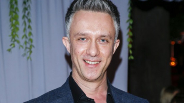 RMF Extra: Łukasz Płoszajski pokazał syna. Zdjęcie aktora "Pierwszej Miłości" zaskoczyło internautów