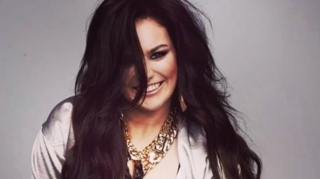 RMF Extra: Ewa Farna: śpiewa po góralsku singiel "Havana" i "Shape of You"!