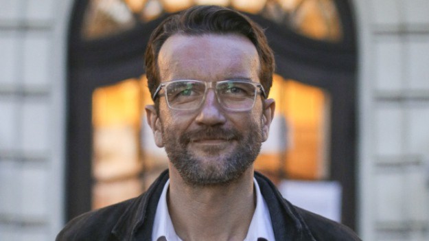 RMF Extra: Tomasz Kot z piękną żoną! Agnieszka Olczyk-Kot zachwyca urodą. Kadr z Wenecji skradł serca internautów! [ZDJECIE]