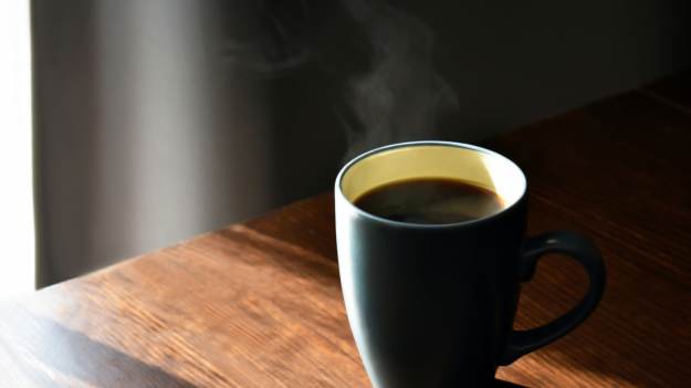 RMF Extra: Pijesz więcej niż 3 kawy dziennie? Kardiolog ostrzega