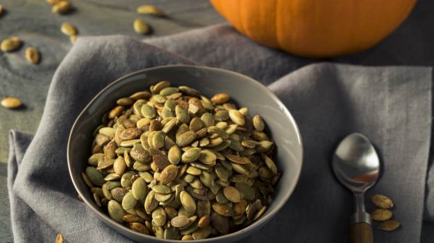 RMF Extra: Polacy zapomnieli o tym przysmaku, a to prawdziwa bomba na odporność i sen. Wystarczą 3 łyżki dziennie