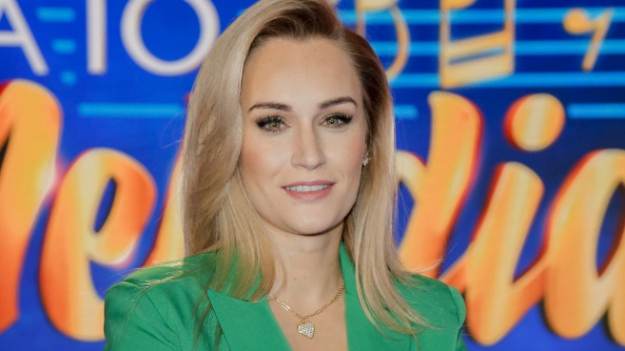 RMF Extra: Kamila z "Rolnik szuka żony" eksponuje zgrabne nogi, pozując w obcisłej sukience. "Ale figura" - komentują internauci [ZDJĘCIE]