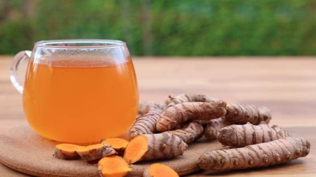 Dwie łyżeczki zalewam wrzątkiem. Ten napój..