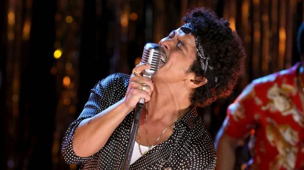 Fani czekali na to 10 lat. Uwielbiany wokalista..