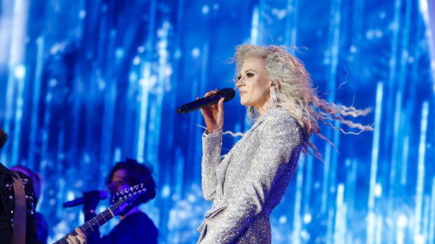 RMF Extra: Sylwia Grzeszczak zaskoczyła fryzurą! Gwiazda przeszła kolejną metamorfozę