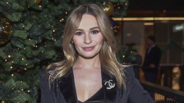 RMF Extra: Ewelina Lisowska podkreśliła figurę obcisłym lateksem. Fani: "Rozgrzewasz zmysły!" [FOTO]