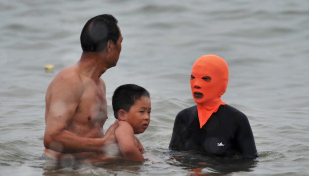 RMF Extra: Facekini: w masce na plażę? Nowa moda prosto z Chin