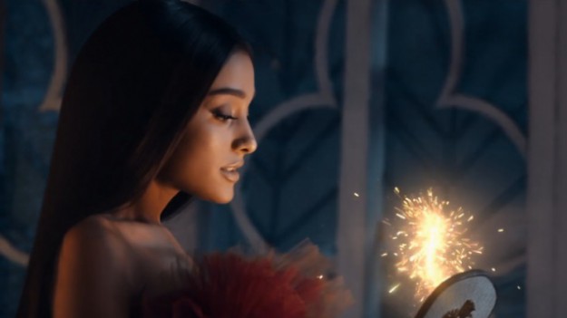 RMF Extra: Ariana Grande i John Legend w teledysku do "Pięknej i Bestii"!