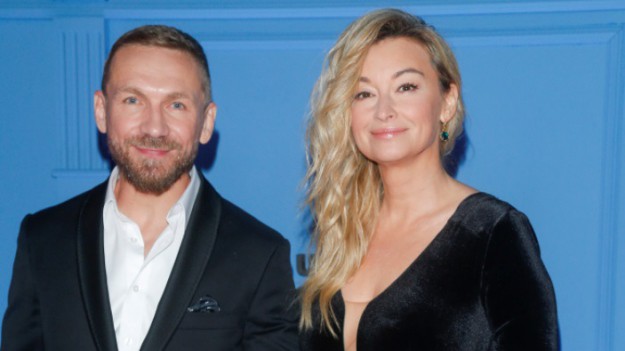 RMF Extra: Martyna Wojciechowska i Przemek Kossakowski zaręczeni. Podróżniczka publikuje wymowny komentarz: "Skróćmy ten proces zgadywanek"
