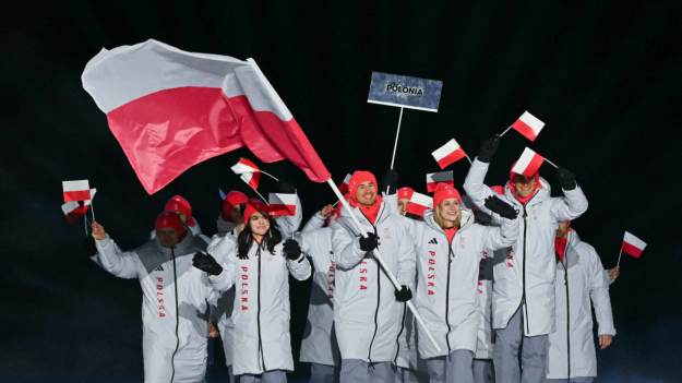 RMF Extra: Modowy blamaż Polaków w Mediolanie. Ekspertka: „Dostaliśmy gotowce z katalogu” 