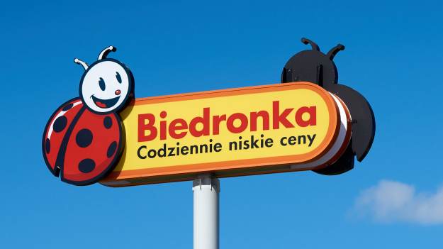 RMF Extra: Biedronka. Część produktów 60% taniej. Jak zdobyć książkę i Swojaka gratis?