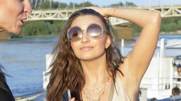 RMF Extra: Julia Wieniawa nago w wannie. Fani zachwyceni: "Jesteś jak z bajki"