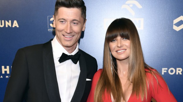 RMF Extra: Anna Lewandowska odsłoniła brzuch. Ciążowe krągłości są już naprawdę spore!