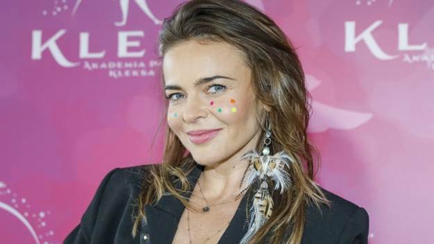 RMF Extra: Edyta Herbuś w gorącym tańcu. Zachwyca w sportowym stroju i rajstopach. "Pięknie" [FOTO]