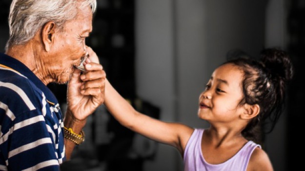 RMF Extra: Dzień Dziadka: Jakie prezenty kupić ukochanym dziadkom?