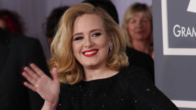 RMF Extra: Adele wypatrzyła go na koncercie. Przerwała występ i rzuciła mu się w ramiona [WIDEO]