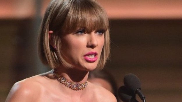 RMF Extra: Taylor Swift przekazała milion dolarów na cel charytatywny!