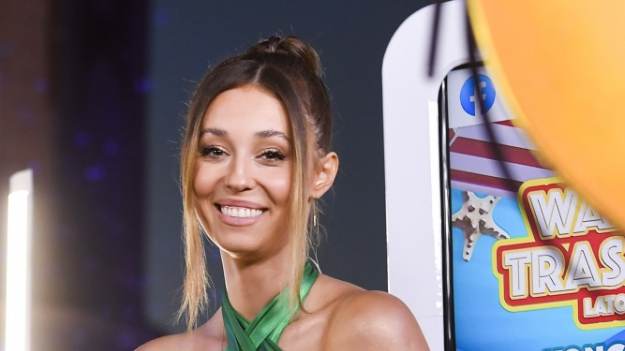 RMF Extra: Izabella Krzan wygrzewa nagie ciało w promieniach słońca. Fani: "Prawdziwa bogini" [FOTO]