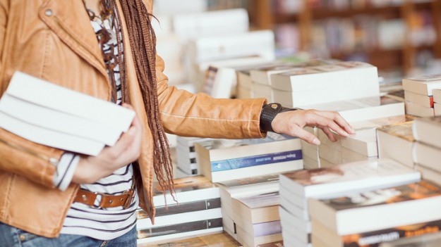 RMF Extra: Światowy Dzień Książki i Praw Autorskich. Czy Polacy kupują książki?