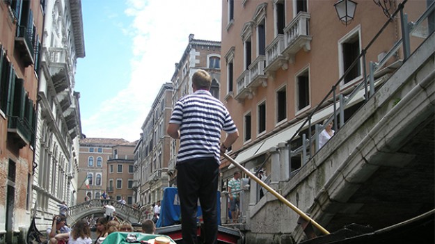 RMF Extra: Instagram: Włosi chwalą się fałszywymi selfie z wakacji