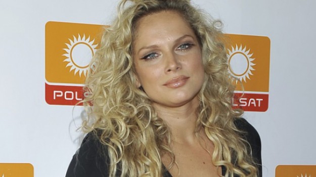 RMF Extra: Joanna Liszowska przeszła metamorfozę. Co stało się z jej burzą loków?!