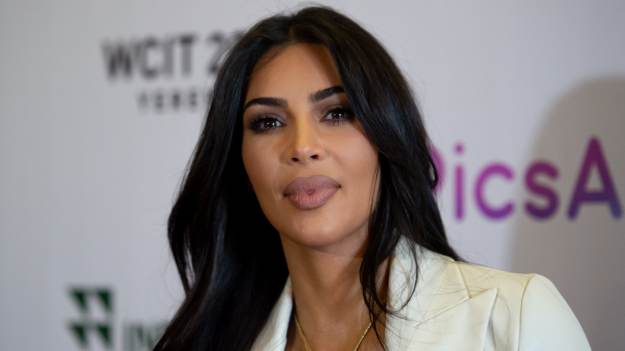 RMF Extra: 42-letnia Kim Kardashian zrzuciła ubrania. Celebrytka zbierała promienie słoneczne [FOTO]