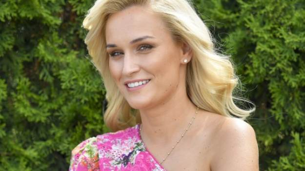 RMF Extra: Kamila Boś z "Rolnik szuka żony" dostała prezent od innego uczestnika show. Tak zareagowała!